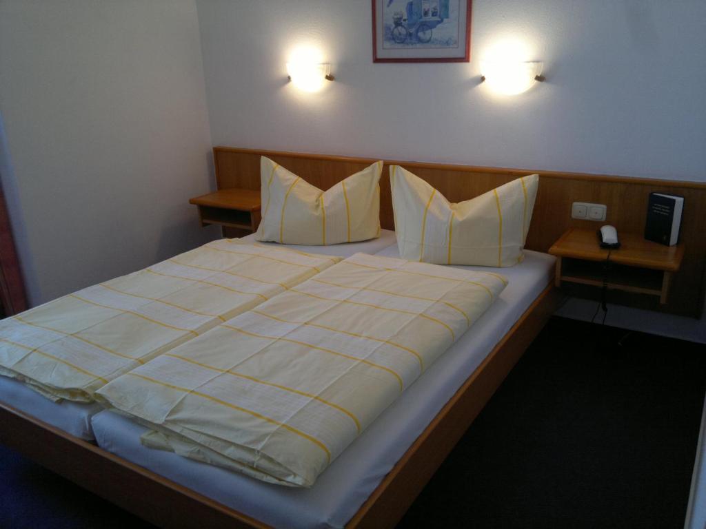 Hotel Zum Schneekopf "Garni" Gehlberg Pokoj fotografie